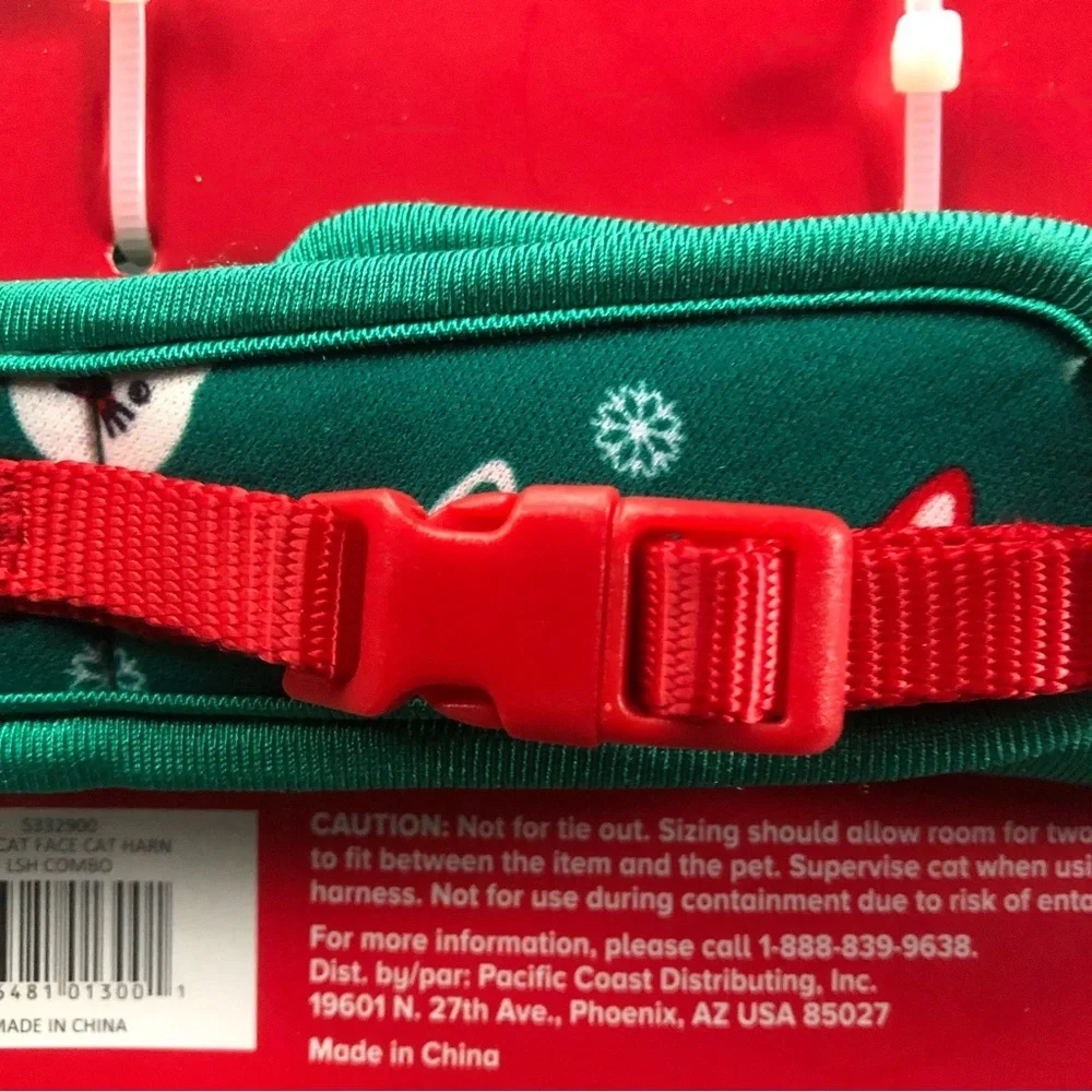 NWT Holiday Christmas cat harness leash set